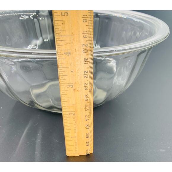 Pyrex Nesting Bowl 8 Clear Mixing 2.5L Size Ribbed #325 Made USA Large Imperfect - Picture 9 of 10